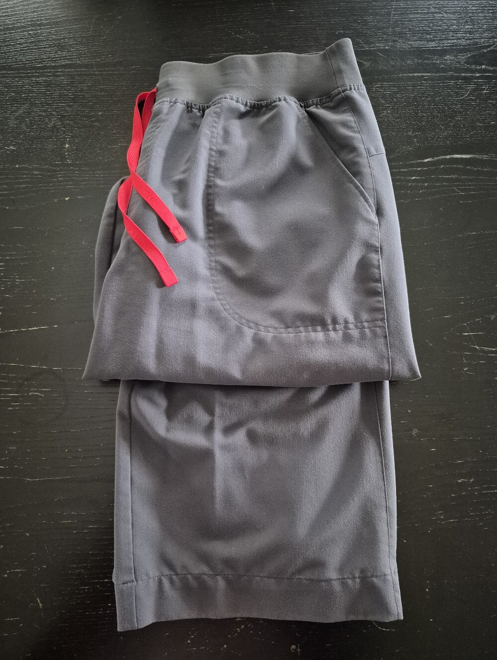 FIGS Isabelle Wide-Leg Scrub Pants In Charcoal